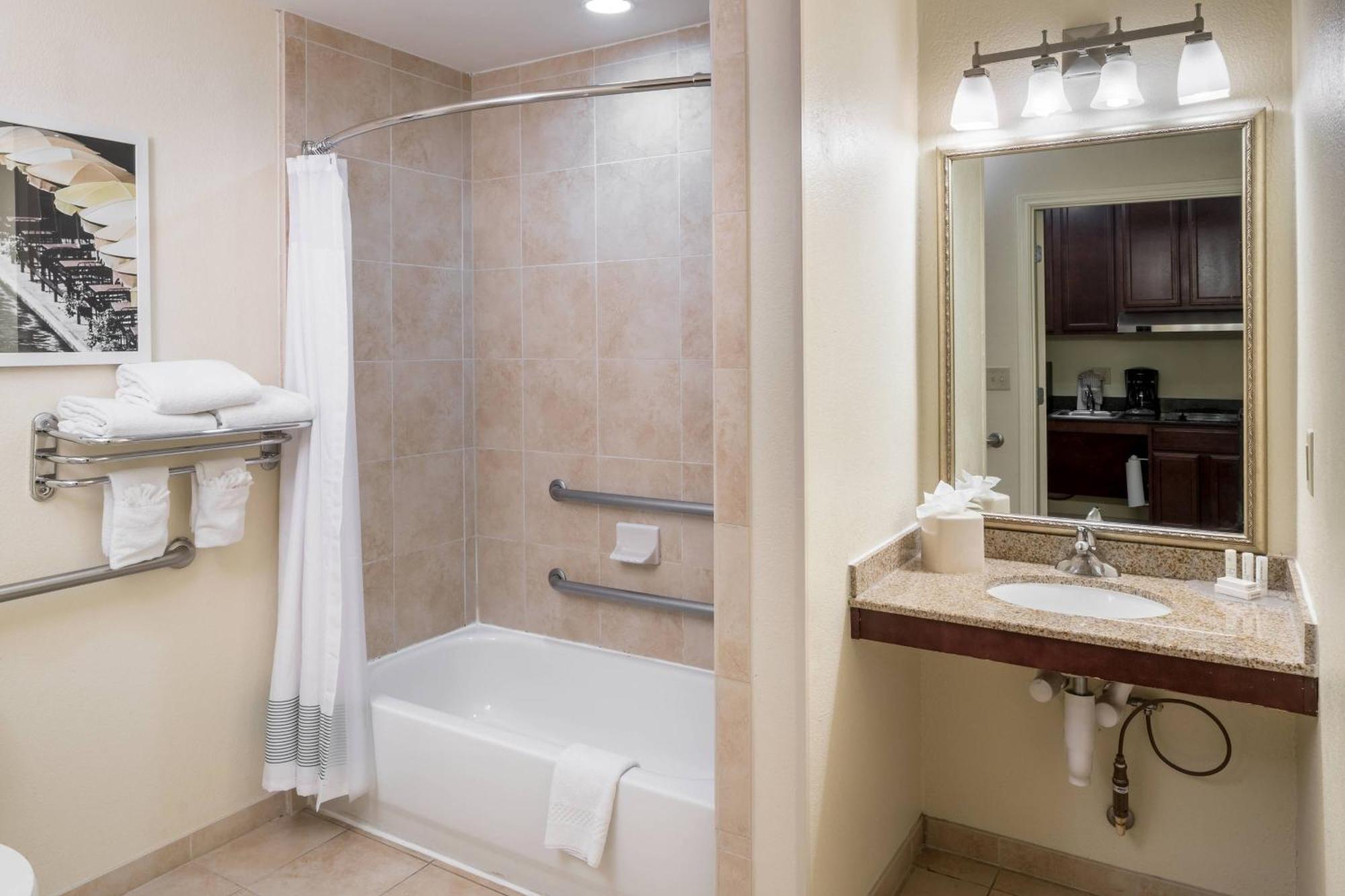 Towneplace Suites By Marriott San Antonio Airport Экстерьер фото
