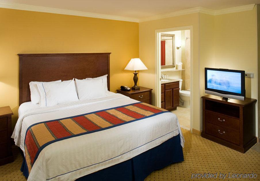 Towneplace Suites By Marriott San Antonio Airport Номер фото