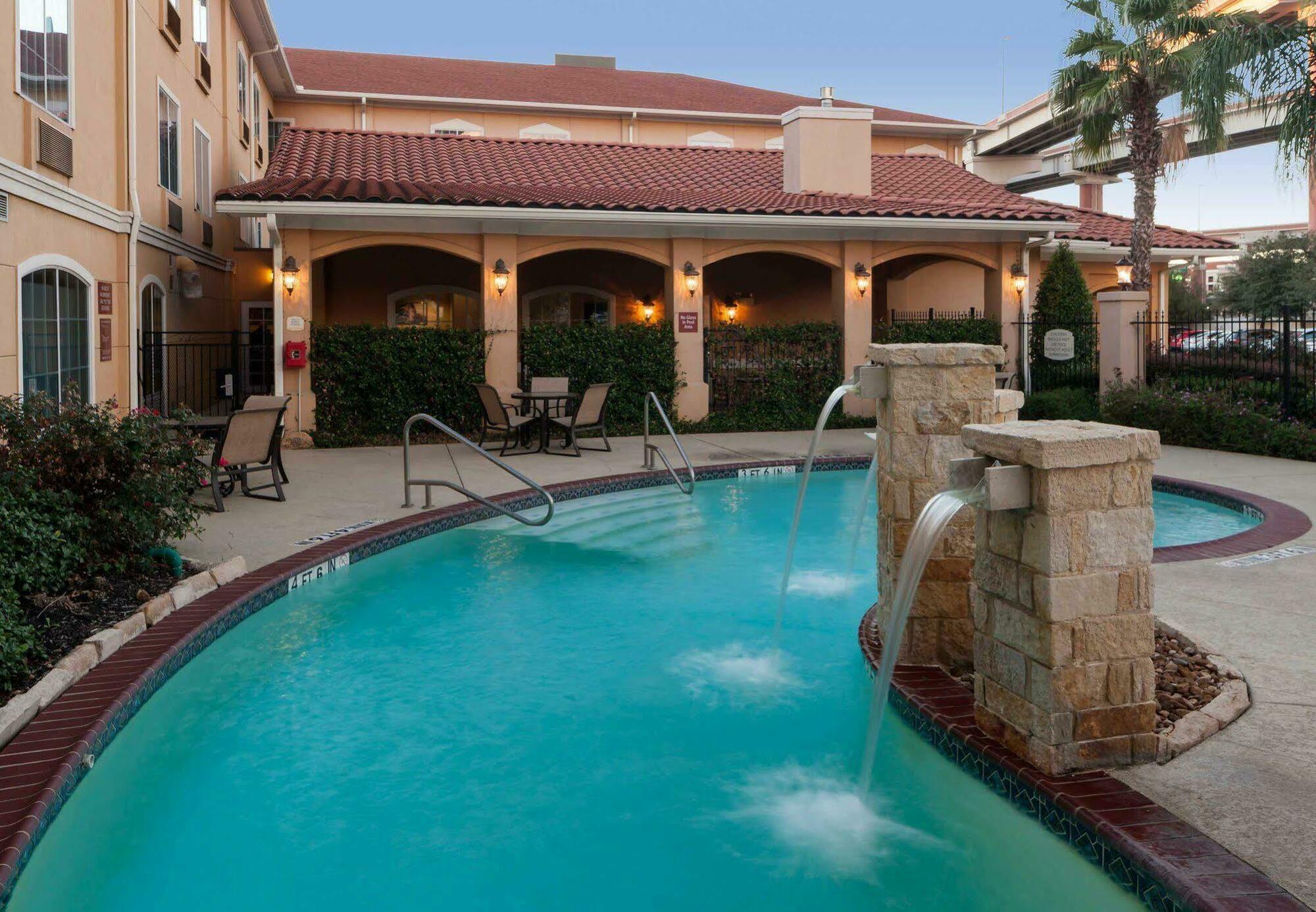 Towneplace Suites By Marriott San Antonio Airport Экстерьер фото